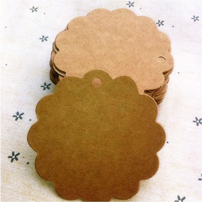 50× Kleine Blume Braun Kraft Geschenk Anhänger Papieranhänger Tag Label.` D1H4