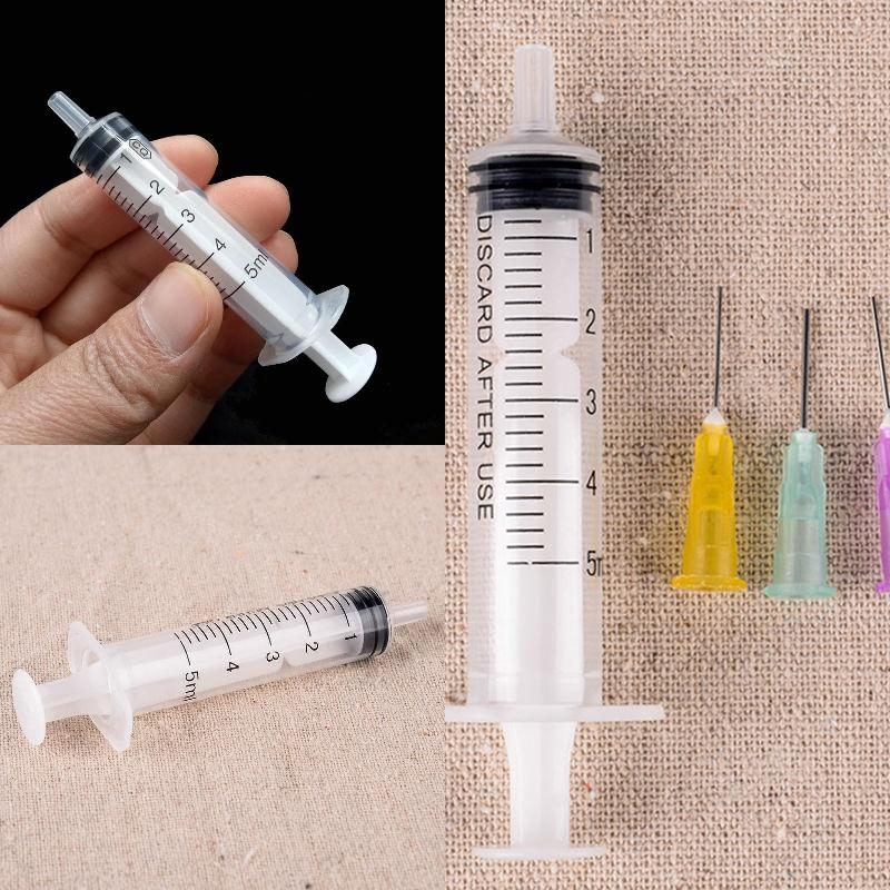 Какие шприцы нужны. Шприц Hypodermic Syringe Interchangeable. Шприц для подкожных инъекций 1 мл. Medora 20 ml Syringe. Укол 5 мл шприц.