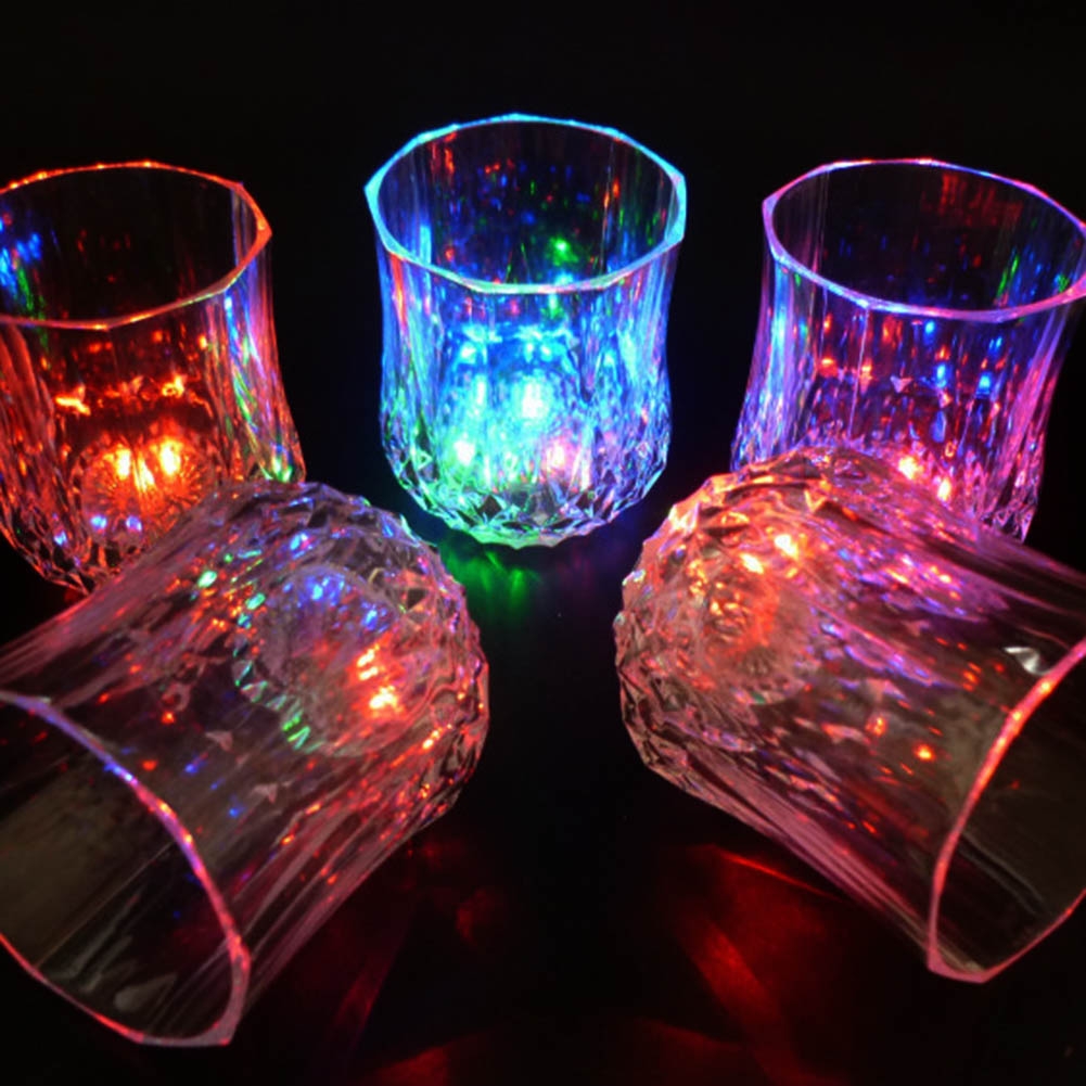 2021 Plastic Distinctive Flashing Led Wine Glass Automatic Light Up