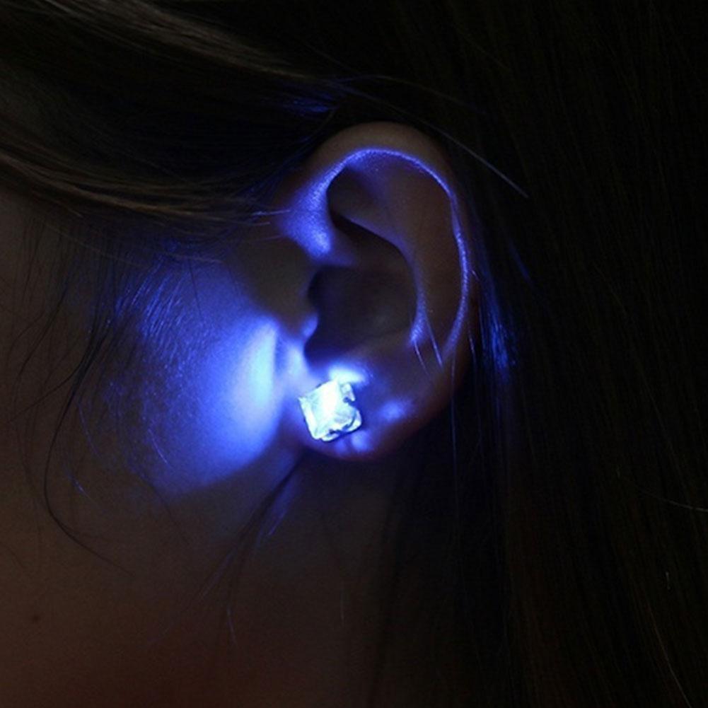 thumbnail image 2 of Ruifaya Pendientes magnéticos con luz LED intermitente unisex, 6 x 15 mm, HOTS, 2 of 7