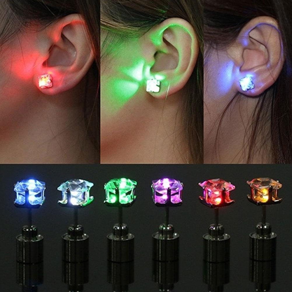 thumbnail image 4 of Ruifaya Pendientes magnéticos con luz LED intermitente unisex, 6 x 15 mm, HOTS, 4 of 7
