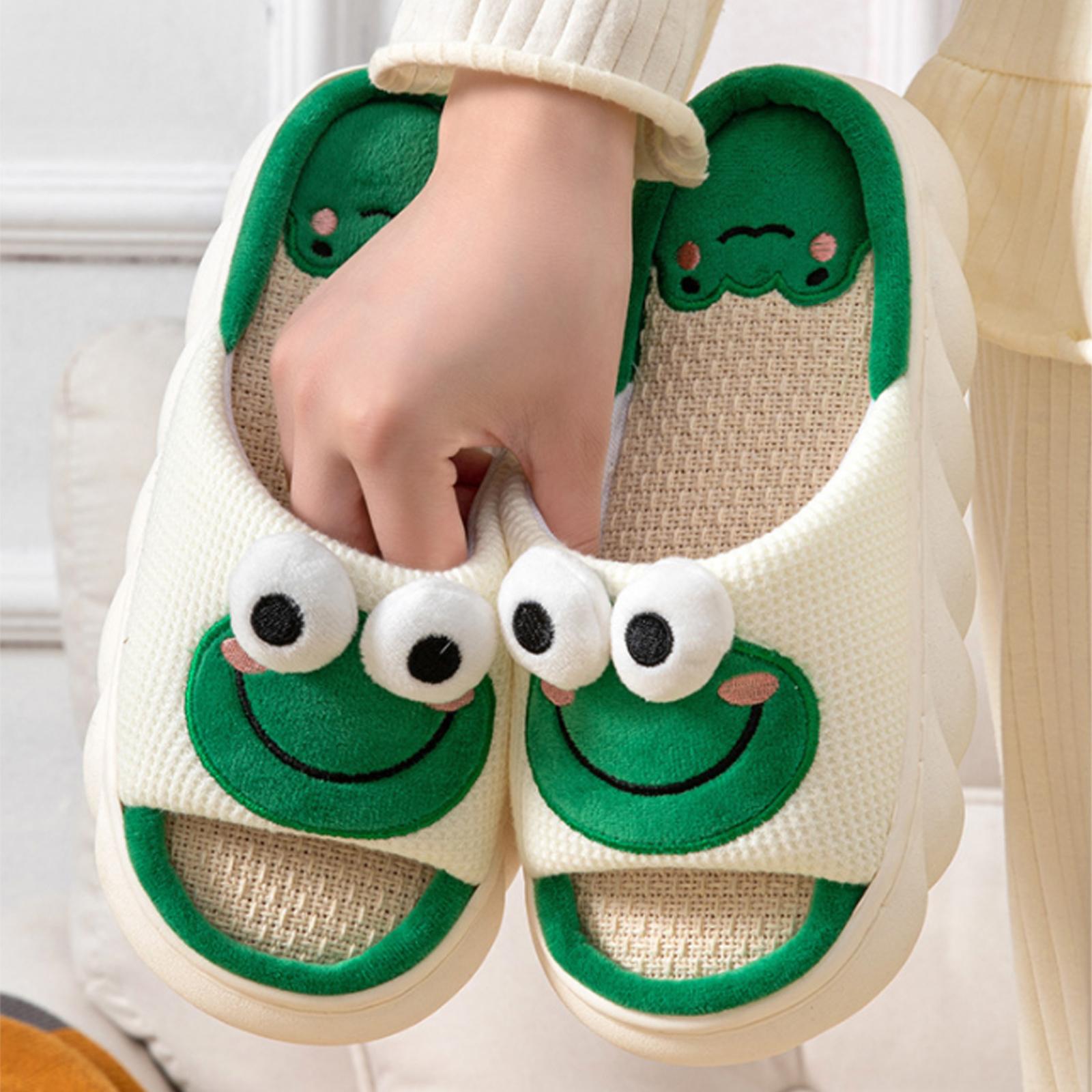 thumbnail image 4 of SGACAI Pantuflas de interior suaves y cálidas para hombre y mujer, lindas sandalias con dibujos de ranas, antideslizantes, A4O3, 4 of 7