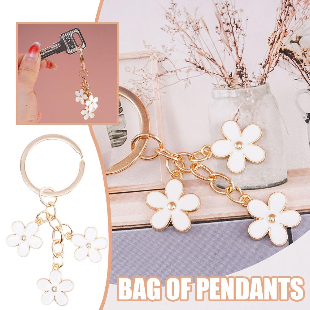 thumbnail image 2 of SGACAI Lindo llavero con forma de flor, llavero con dije para bolso, regalo para mujeres y niñas, oferta especial, 2 of 7