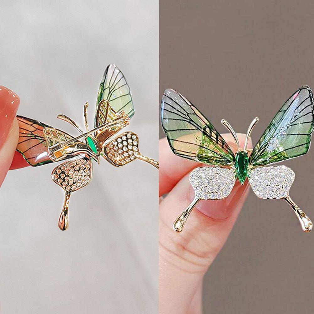 thumbnail image 3 of Ruifaya Broche de mariposa de lujo con alas de acrílico transparente, 3 of 7