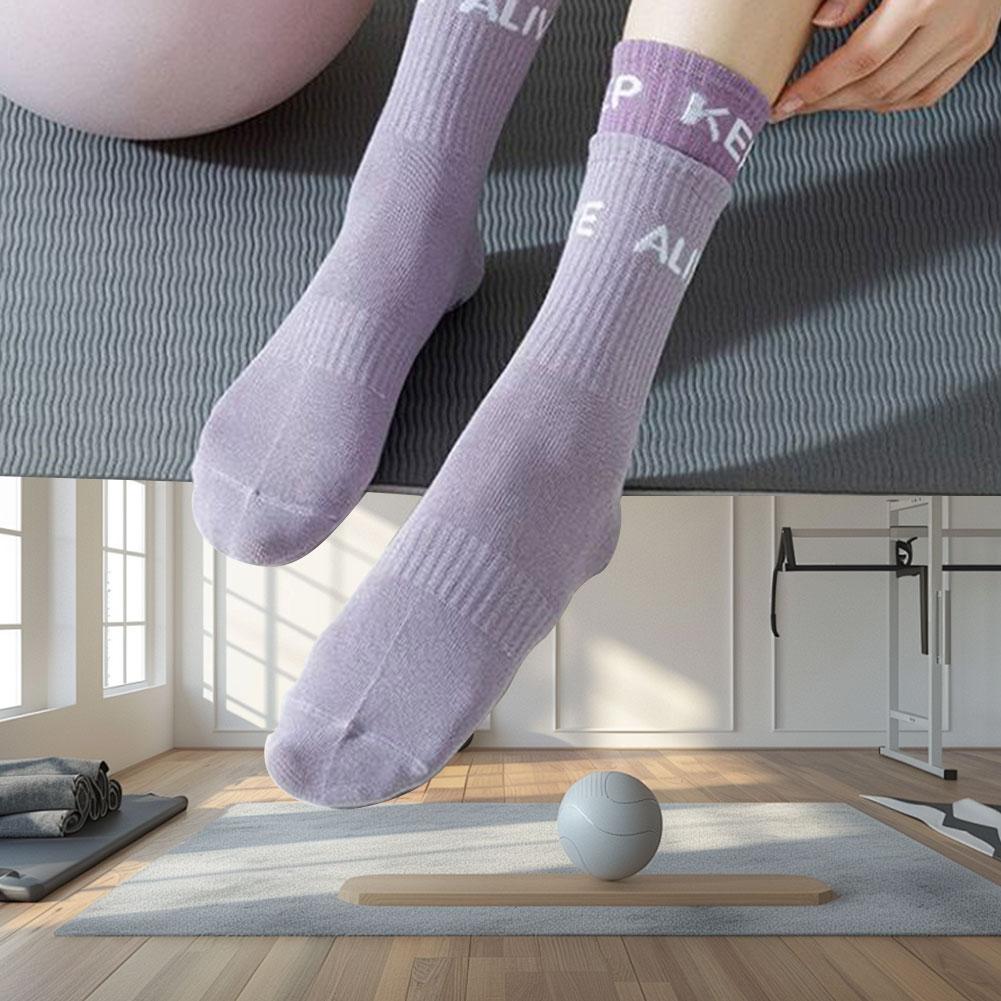 thumbnail image 2 of SGACAI Calcetines de yoga antideslizantes de secado rápido con amortiguación para pilates y ballet. Buenos calcetines., 2 of 7