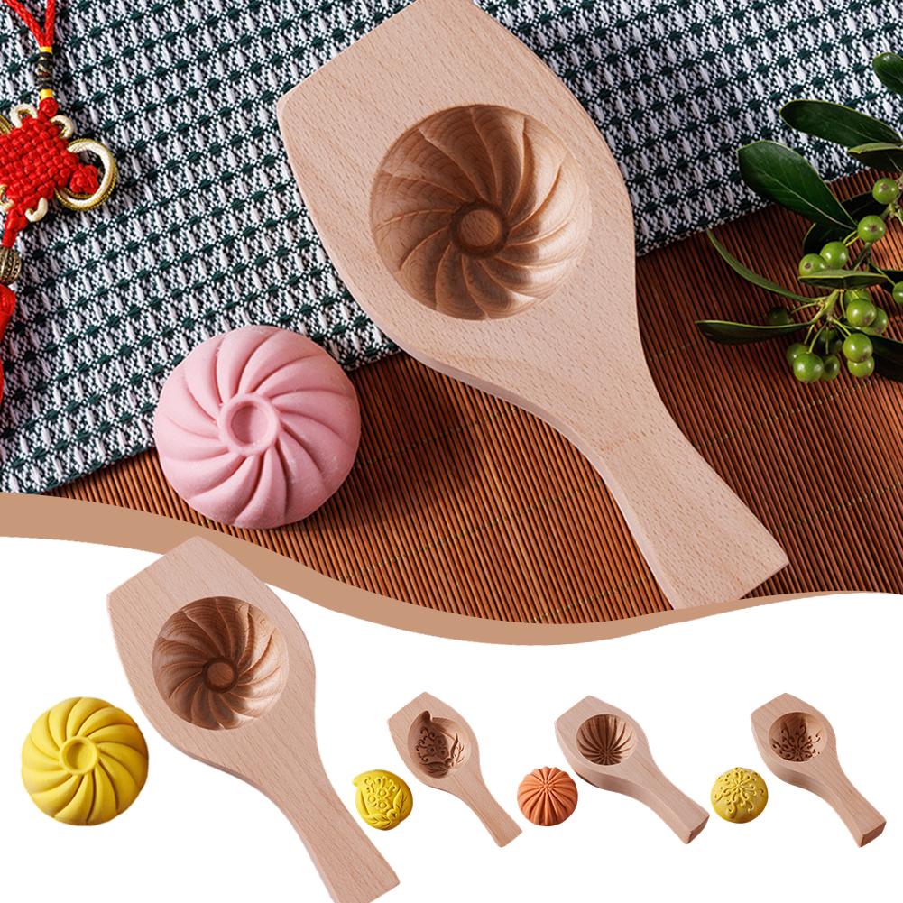 thumbnail image 2 of SGACAI Molde para bollos de madera para hacer tú mismo, moldes para pasteles de luna, sellos para galletas con forma de flor, 2 of 7