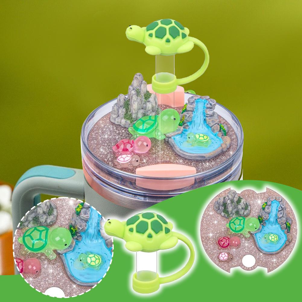 thumbnail image 2 of Ruifaya Tapa de taza con pajita para tortugas, estilo estanque de tortugas con el estilo de la naturaleza, 2 of 7