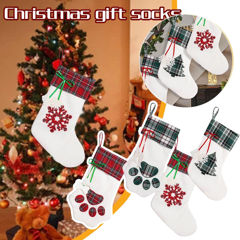 thumbnail image 3 of Ruifaya Calcetines navideños con forma de huella de perro, decoración del hogar, accesorios de regalo, calcetines navideños, 3 of 7