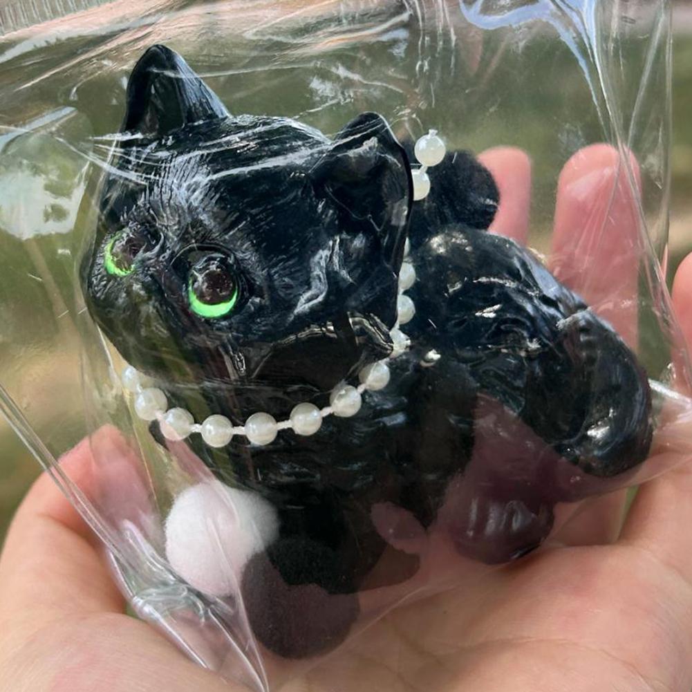 thumbnail image 4 of Wartleves Juguetes para apretar para gatos, juguetes divertidos para apretar súper lindos para gatos, juguetes hechos a mano en 3D para aliviar el estrés de los gatos, juguetes para aliviar el estrés,, 4 of 7