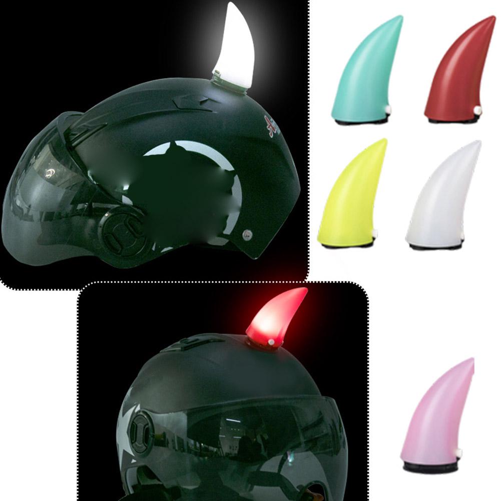 thumbnail image 2 of Ruifaya Decoración para casco de coche con cuerno de toro pequeño luminoso, casco con cuerno de diablo universal, 2 of 7