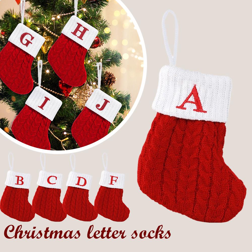 thumbnail image 2 of SGACAI Medias navideñas PandaXun con 26 letras, medias navideñas con iniciales, medias rojas con mini monograma, lindas decoraciones del alfabeto de Xams para el hogar, la familia, regalos colgante, 2 of 7