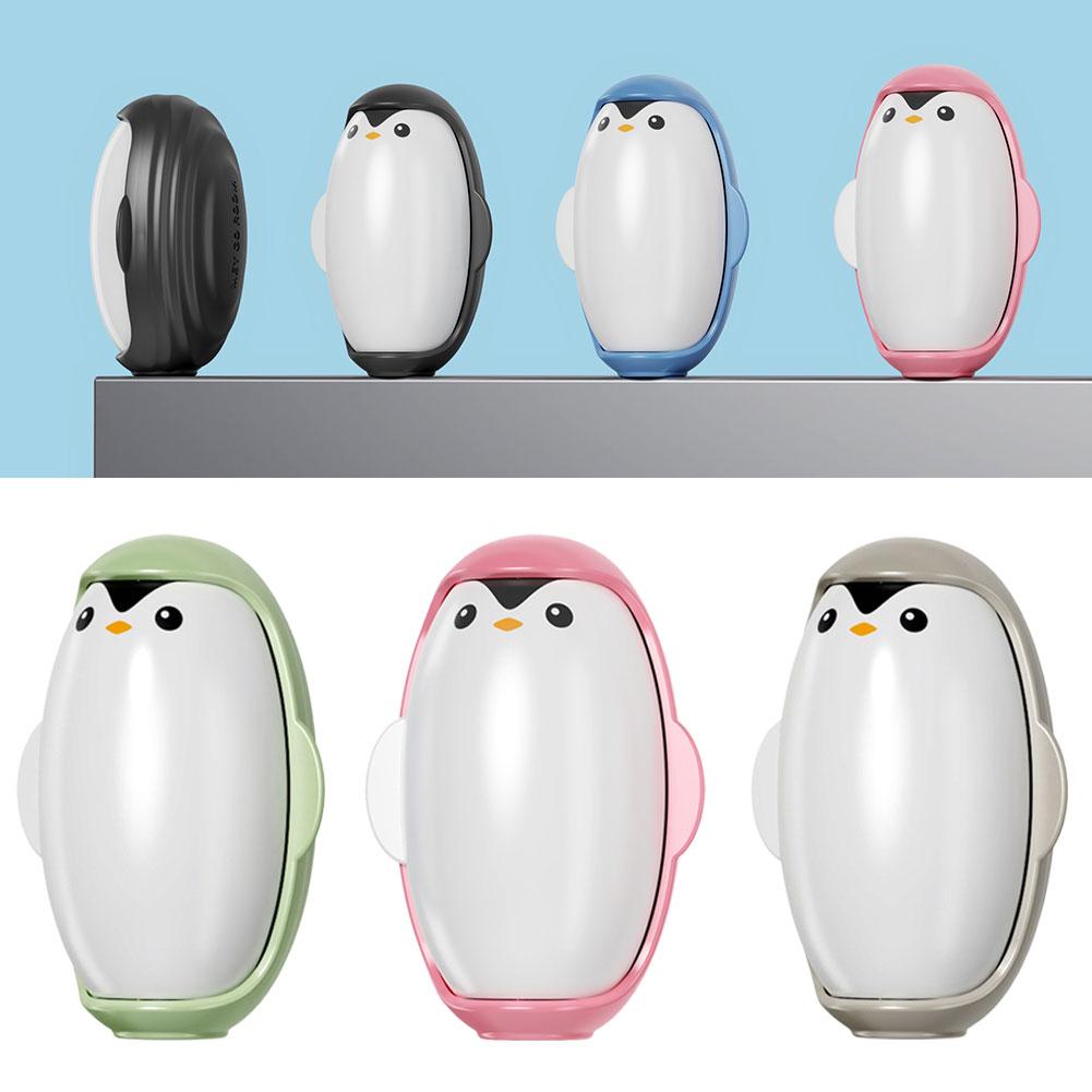 thumbnail image 2 of Ruifaya Rodillo quitapelusas con forma de pingüino, rodillo quitapelusas reutilizable, dispositivo adhesivo para el cabello lavable y reutilizable, lindo, fuerte, pegajoso y conveniente, tamaño mini, 2 of 7