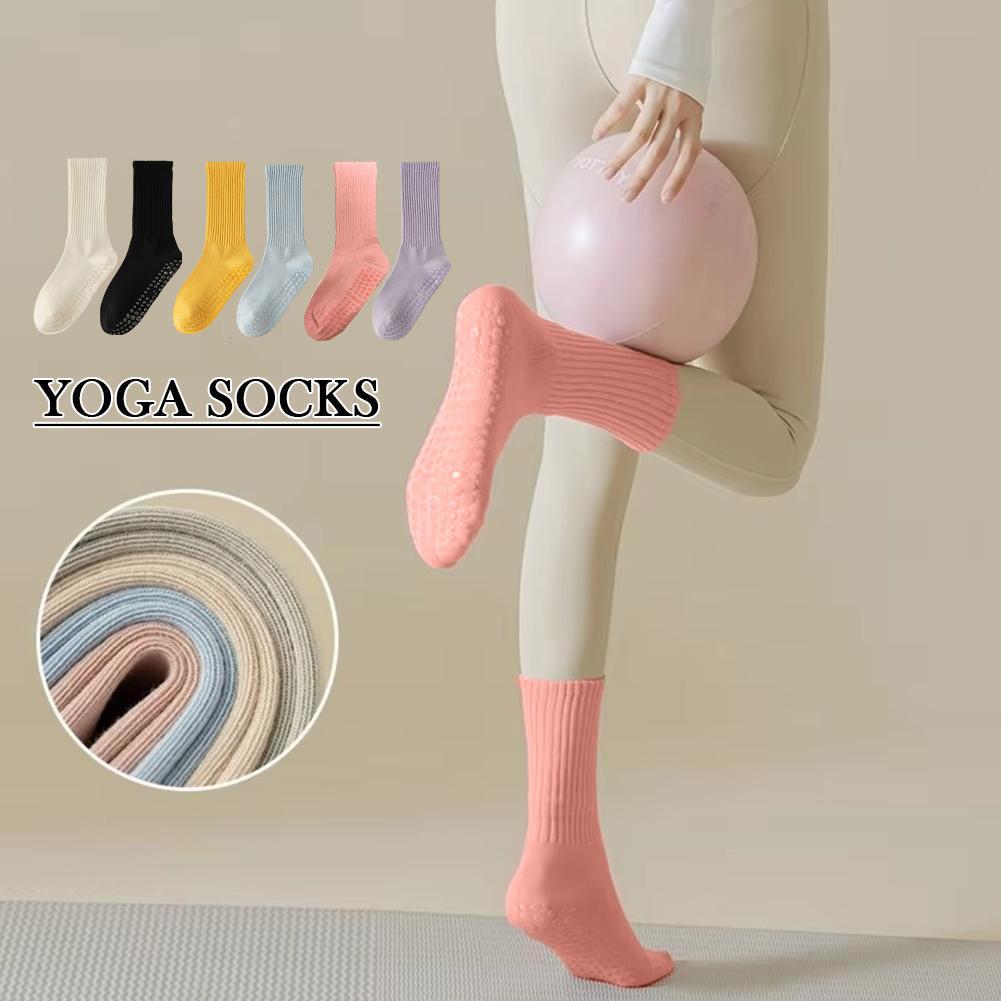 thumbnail image 2 of Wartleves Calcetines de yoga de tubo medio para mujer Calcetines deportivos profesionales Fitness/baile/Pilates=, 2 of 7